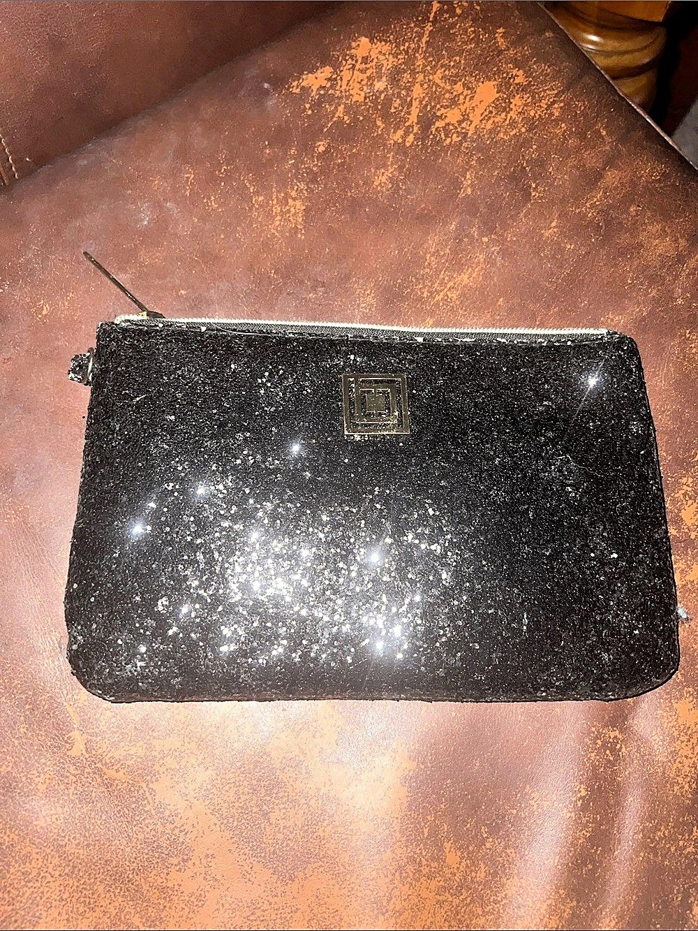 Liz Claiborne Phone Charging Wallet Clutch with Power Bank Black Glitter